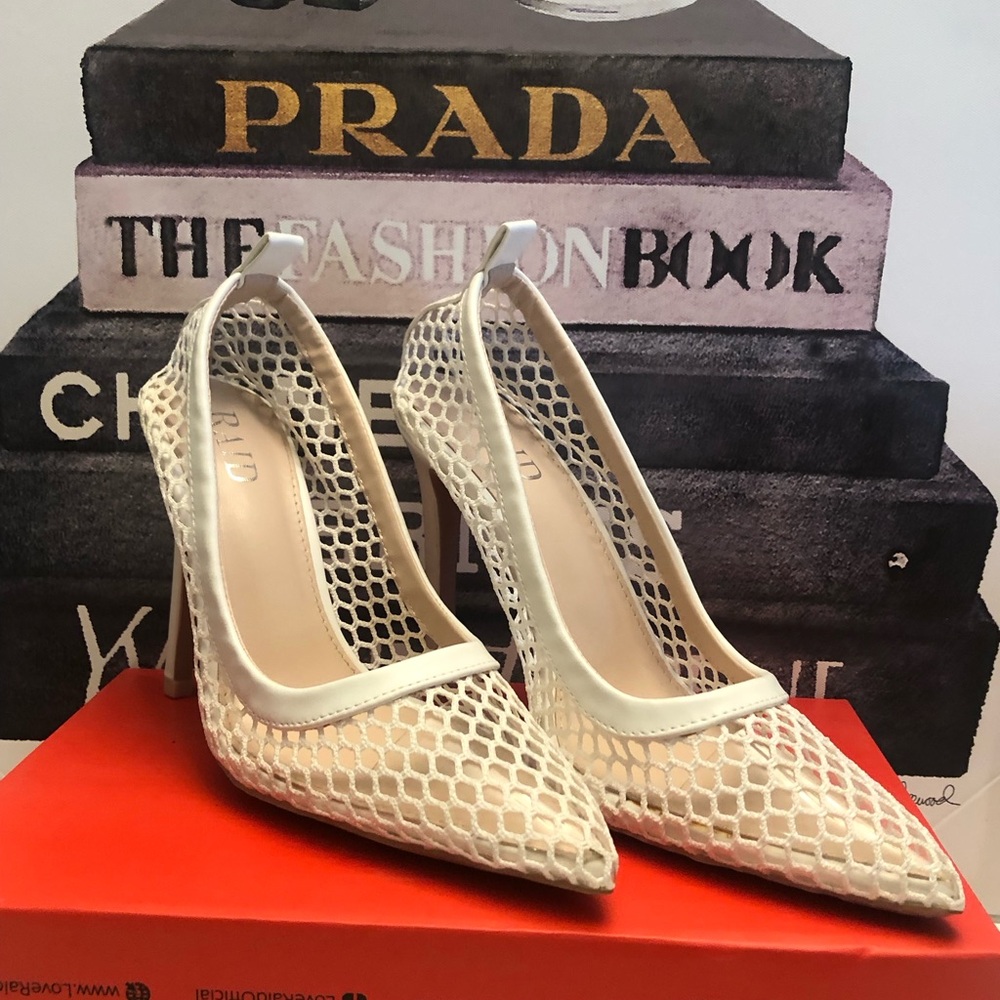 WHITE Fishnet Stilettos Sexy Sky High Pumps (New)